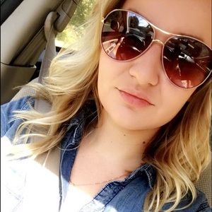 Meet your Posher, Irina